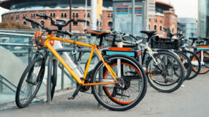 Strona główna 12 parked bicycles barcelona spain scaled 1
