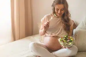 Strona główna 5 Jak dieta przed ciążą i po porodzie wpływa na zdrowie mamy i dziecka?