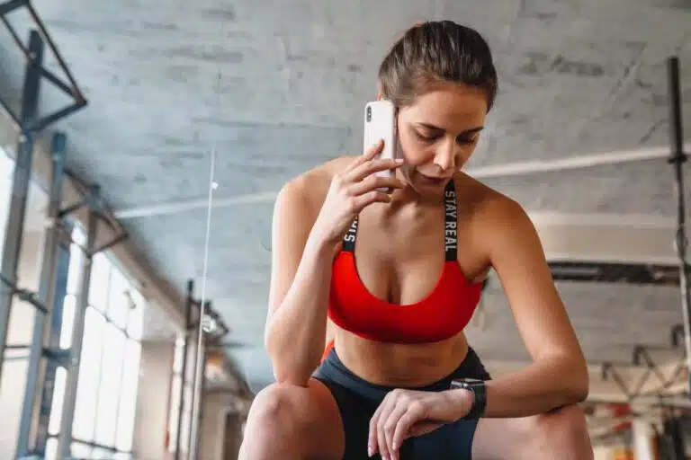 Trening przerwany przez telefon lub obowiązki: jak zdecydować, co zrobić dalej?